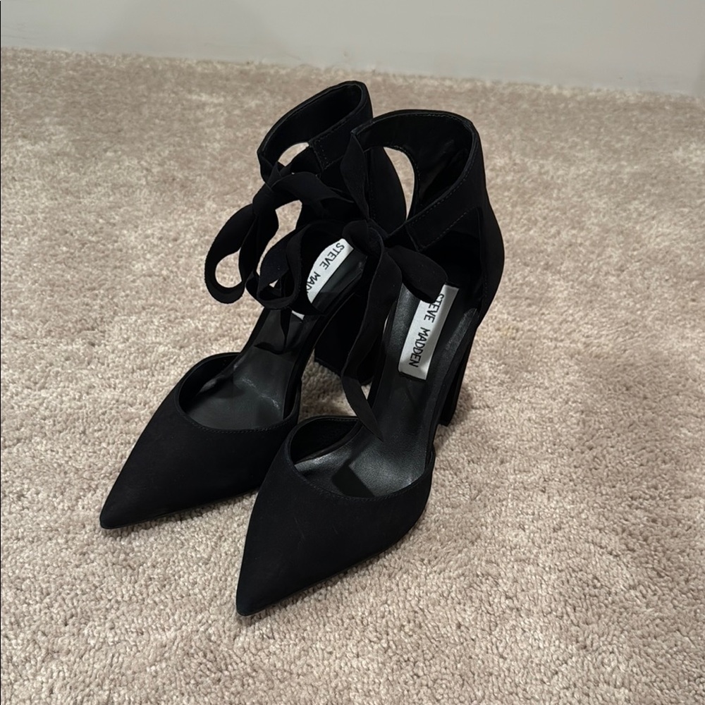 Steve Madden Pearl Block Heel with Pointed Toe